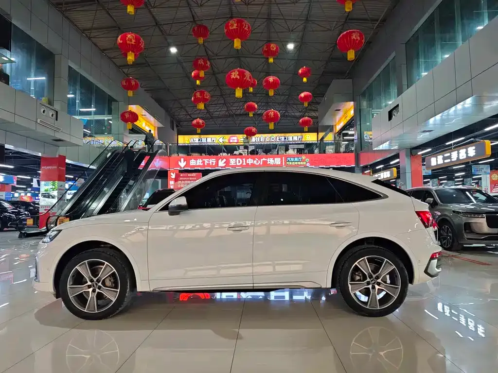 Audi Q5L Sportback 2022 из CN, фото 10