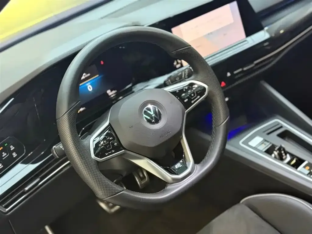 Volkswagen Golf 2021 из CN, фото 10