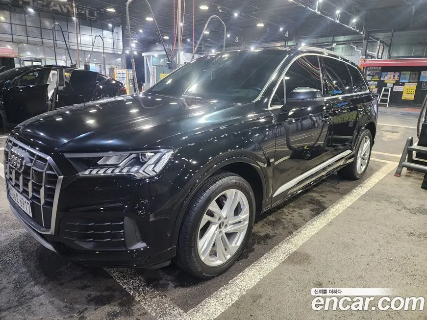 Audi Q7 2023 из KR, фото 1