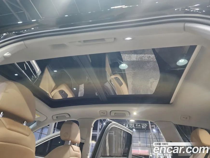 Audi Q7 2023 из KR, фото 3