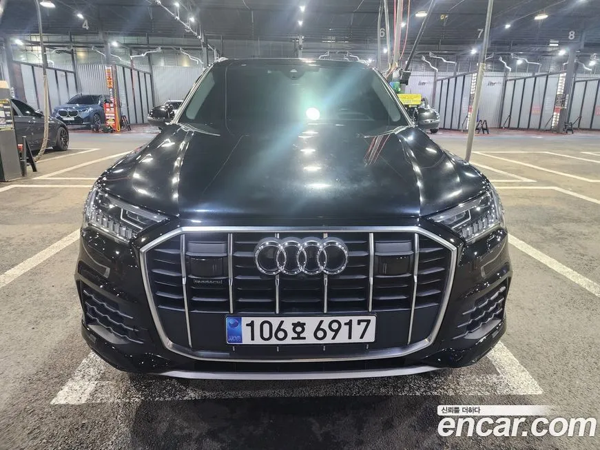 Audi Q7 2023 из KR, фото 9