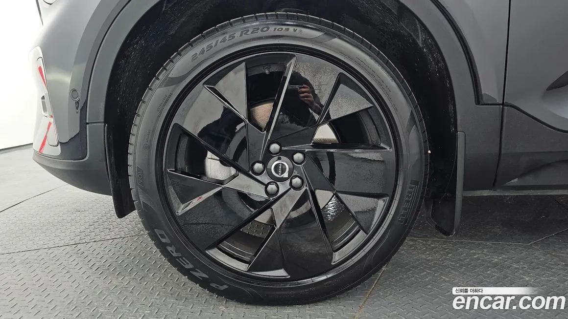 Volvo XC40 2025 из KR, фото 8