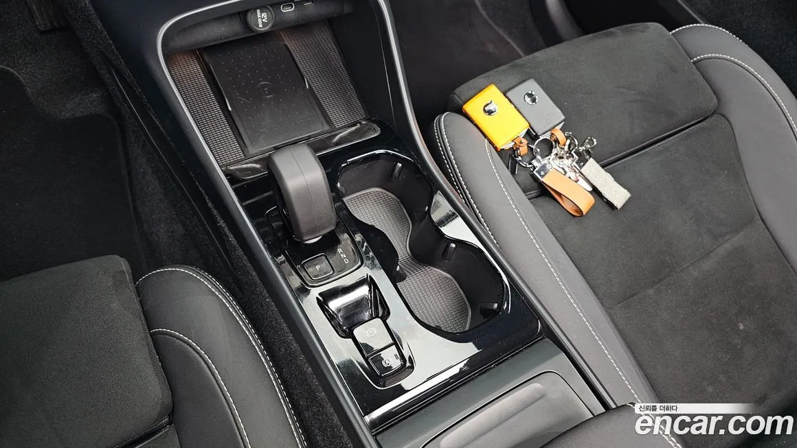 Volvo XC40 2025 из KR, фото 4