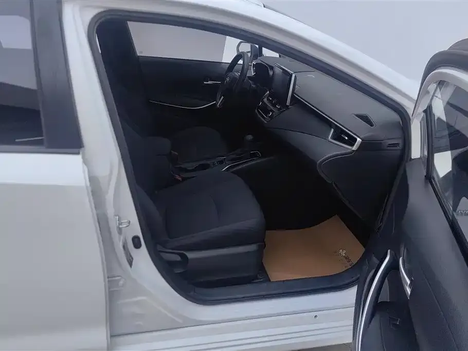 Toyota Corolla 2021 из CN, фото 5