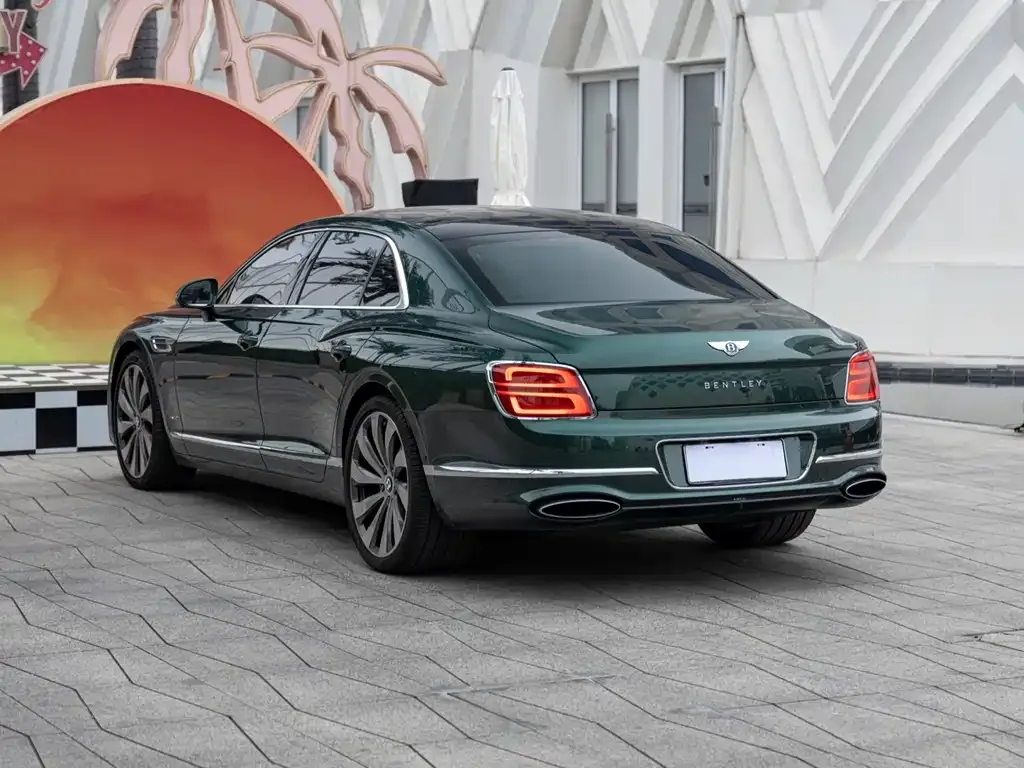 Bentley Flying Spur — фото 6