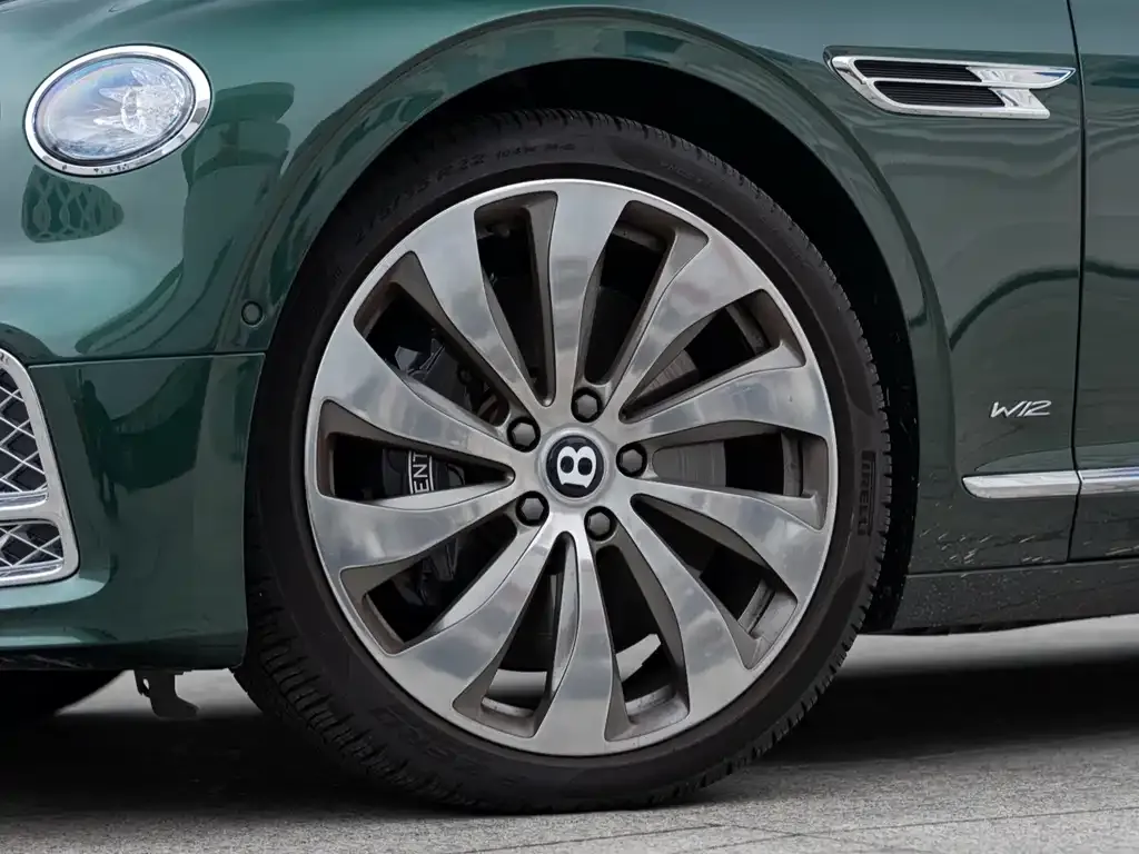 Bentley Flying Spur — фото 4