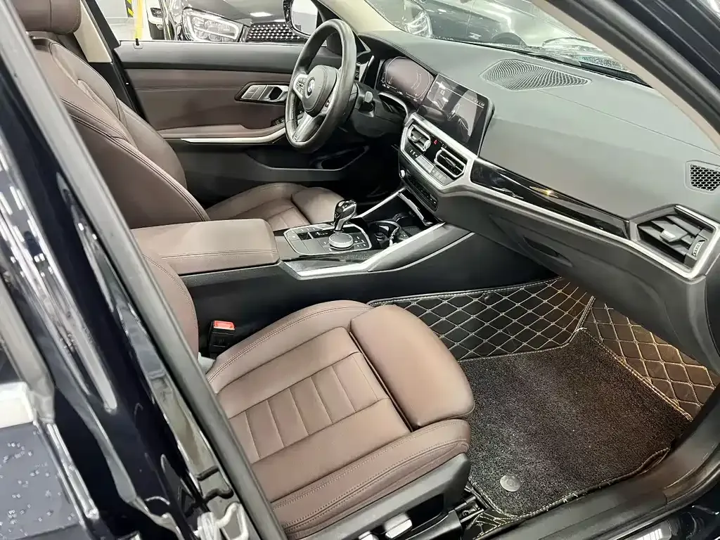 BMW 3 Series 2021 из CN, фото 6