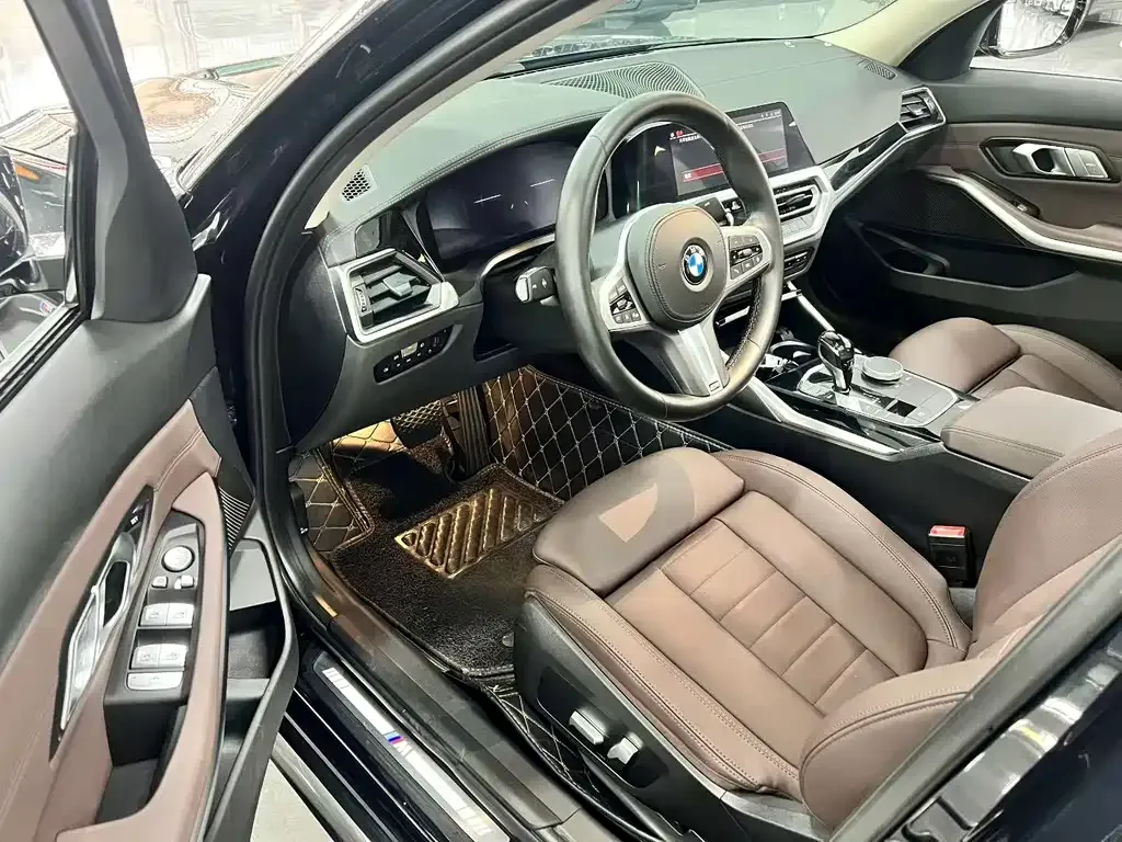 BMW 3 Series 2021 из CN, фото 9