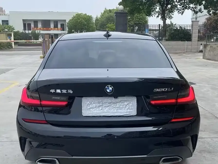 BMW 3 Series 2021 из CN, фото 2