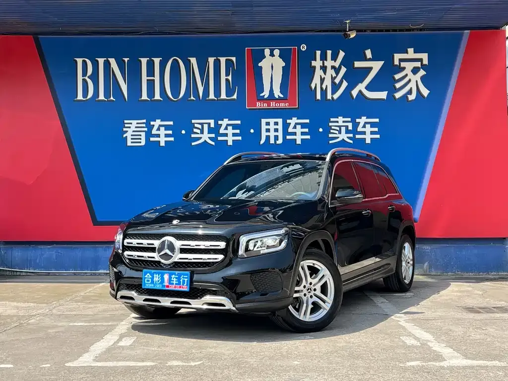 Mercedes-Benz GLB — фото 1