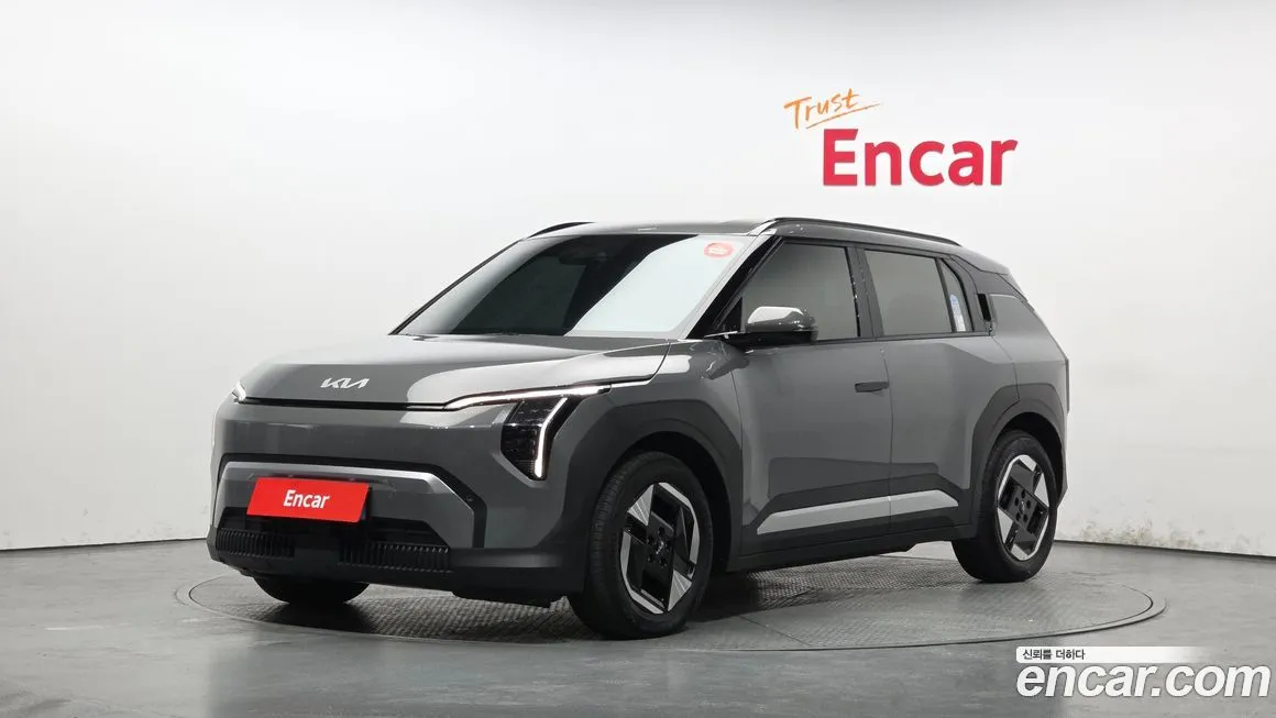 Kia EV3 — фото 1