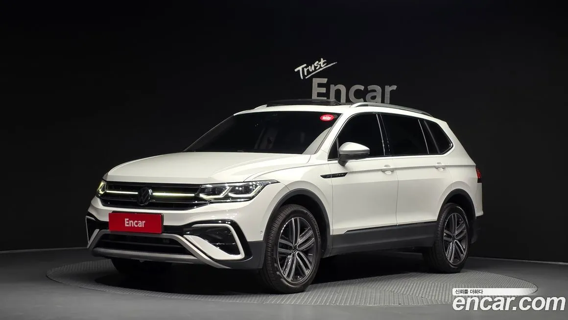 Volkswagen Tiguan — фото 1
