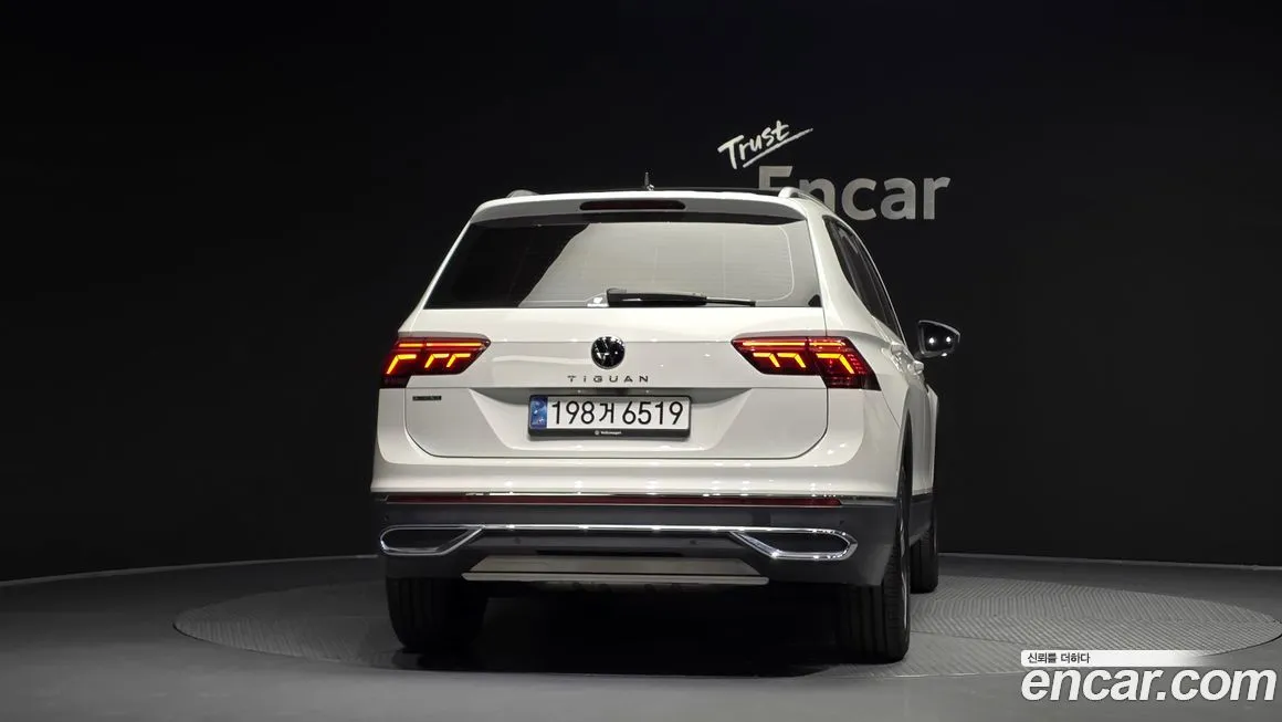 Volkswagen Tiguan — фото 2