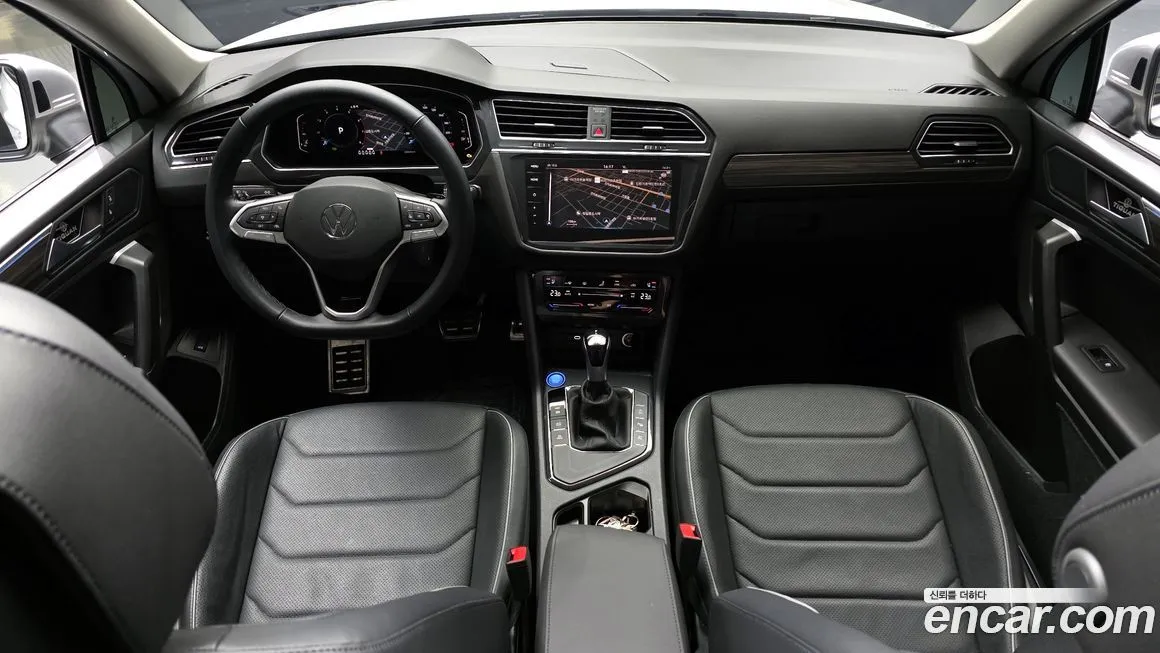 Volkswagen Tiguan — фото 7