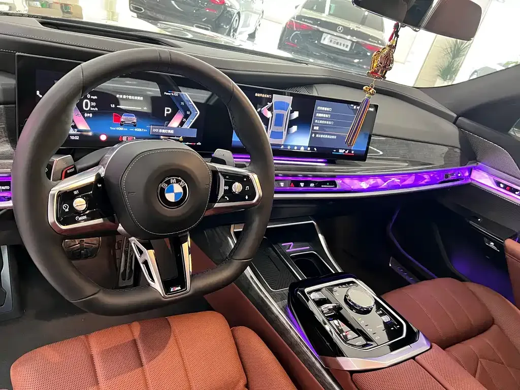 BMW 7 Series 2023 из CN, фото 10