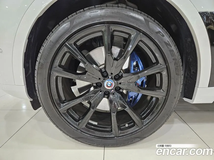 BMW X7 2024 из KR, фото 3