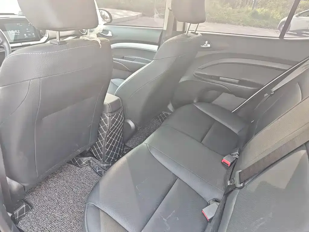 Kia KX1 2022 из CN, фото 3