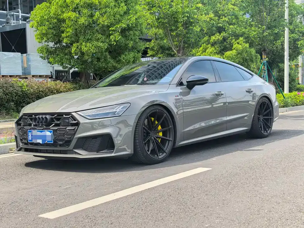 Audi A7 — фото 1