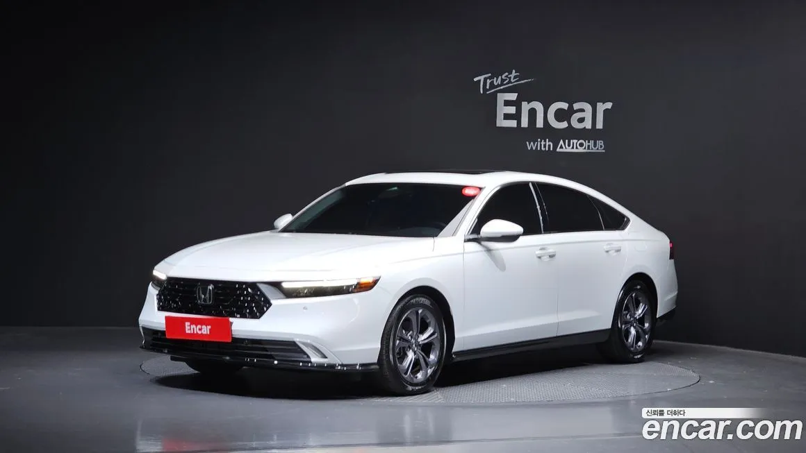 Honda Accord — фото 1