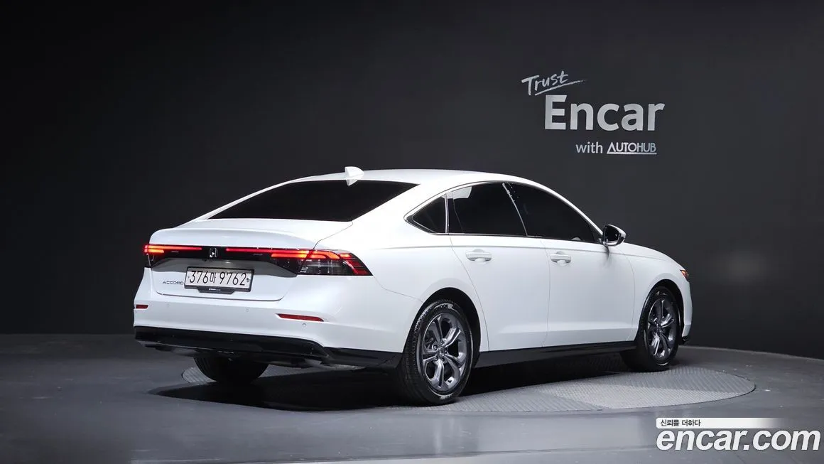 Honda Accord — фото 2