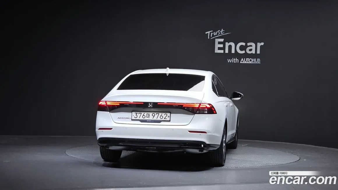 Honda Accord — фото 4
