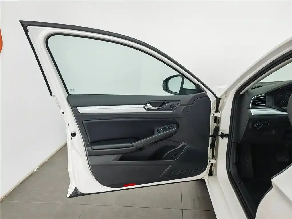Volkswagen Lamando 2021 из CN, фото 7