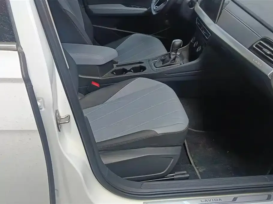 Volkswagen Lavida 2023 из CN, фото 6