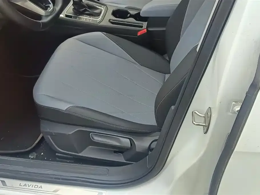 Volkswagen Lavida 2023 из CN, фото 3