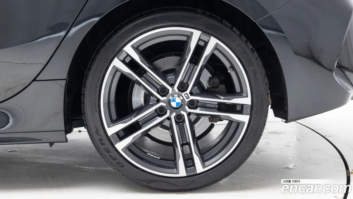 BMW 1-Series 2023 из KR, фото 10