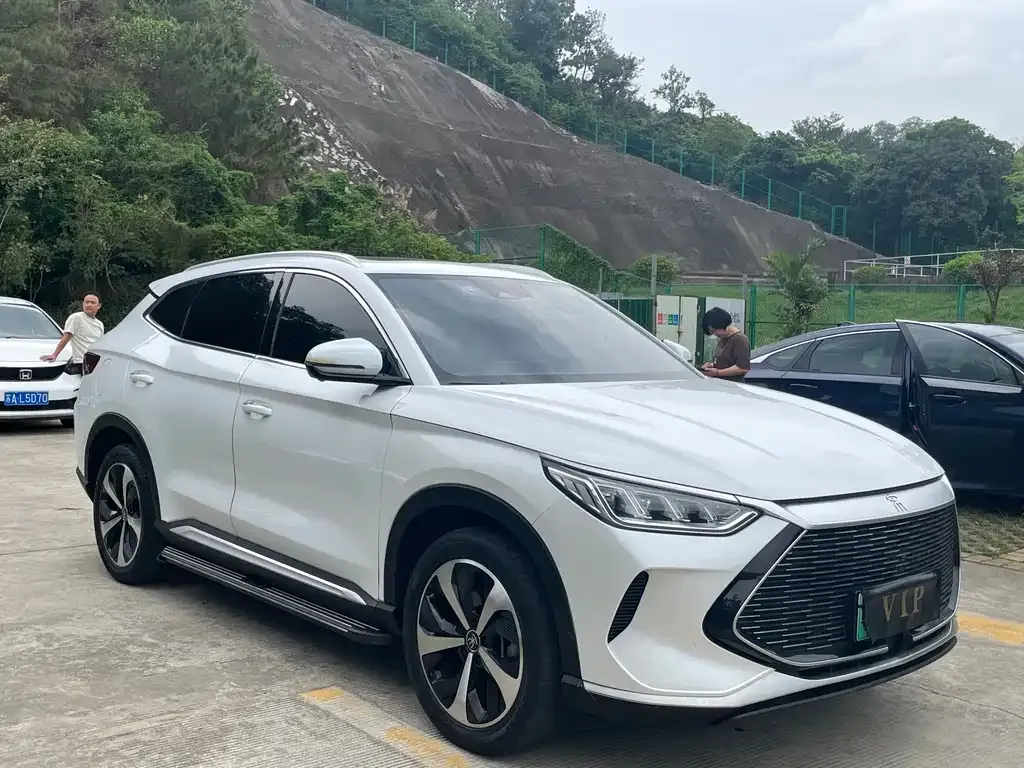 BYD PLUS New Energy — фото 2