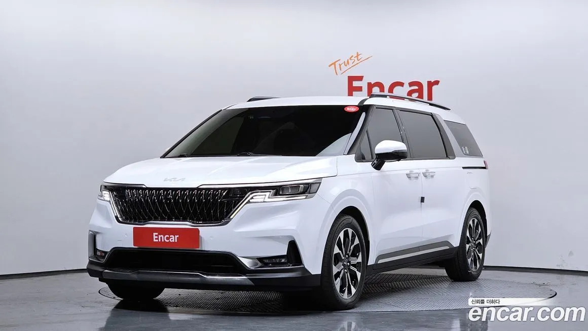 Kia Carnival — фото 1