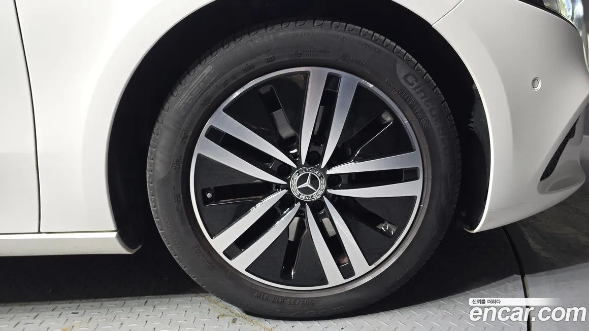 Mercedes-Benz A-Class 2023 из KR, фото 4