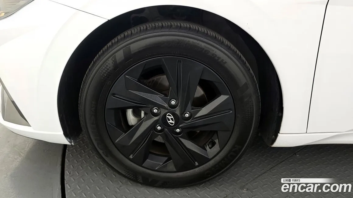 Hyundai AVANTE — фото 7