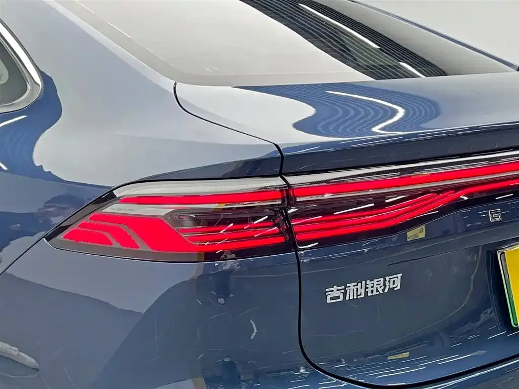 Geely Galaxy A7 — фото 8