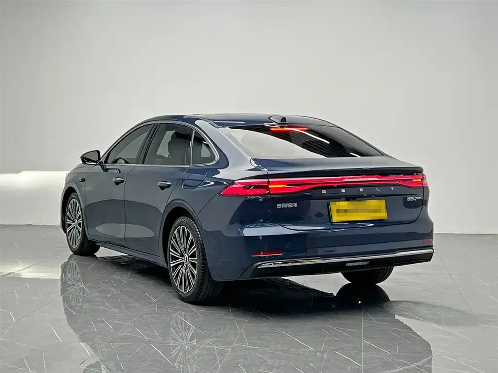 Geely Galaxy A7 — фото 9