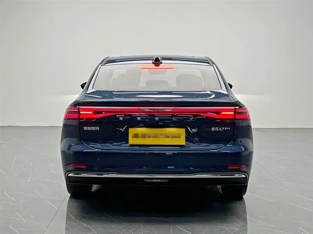 Geely Galaxy A7 — фото 6