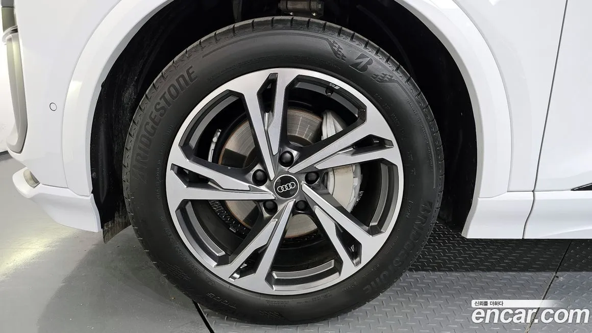 Audi Q6 e-tron 2025 из KR, фото 9