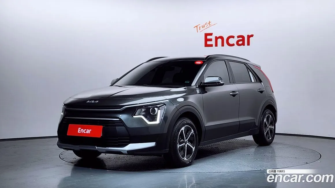 Kia Niro — фото 1