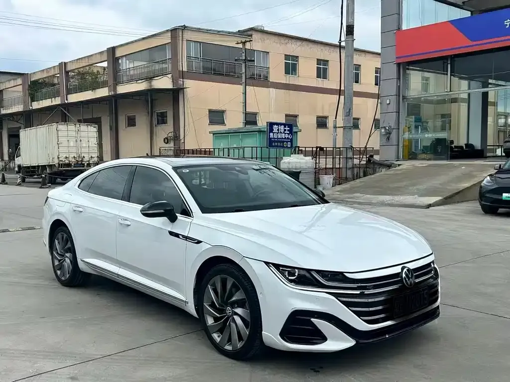 Volkswagen CC 2023 из CN, фото 6