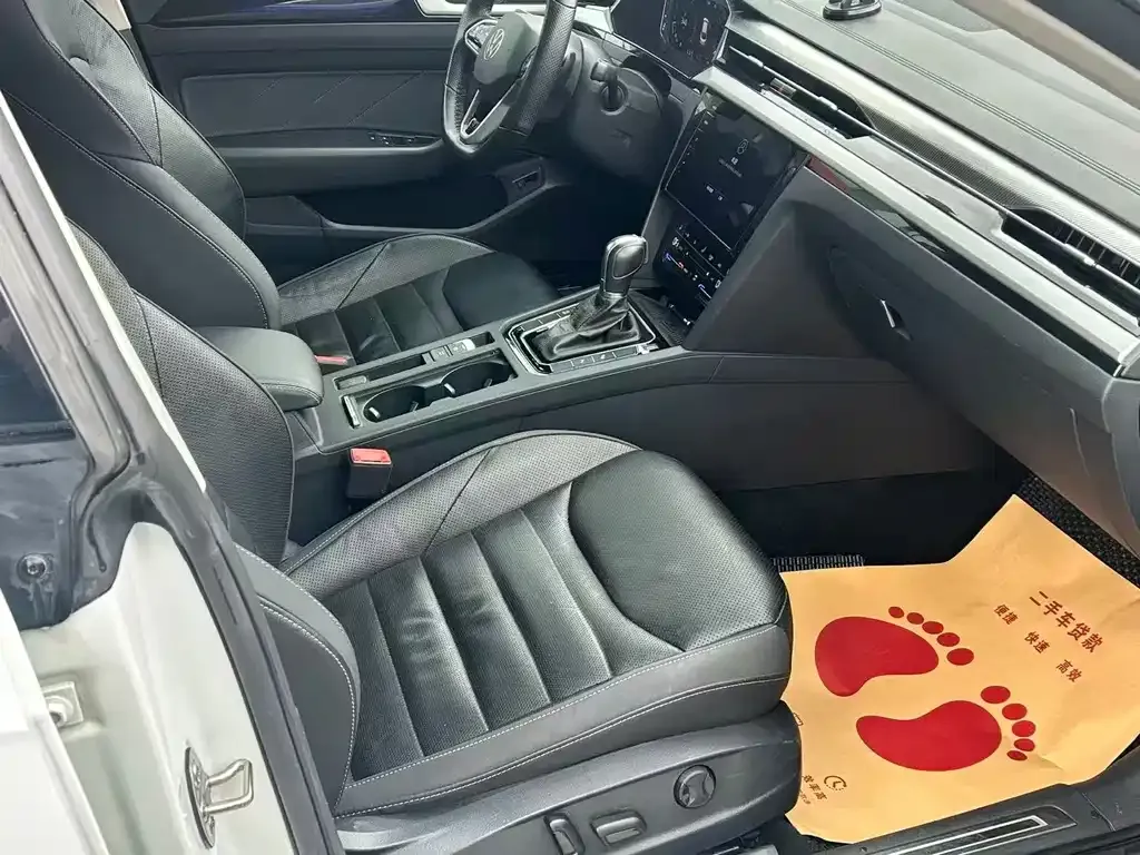 Volkswagen CC 2023 из CN, фото 9