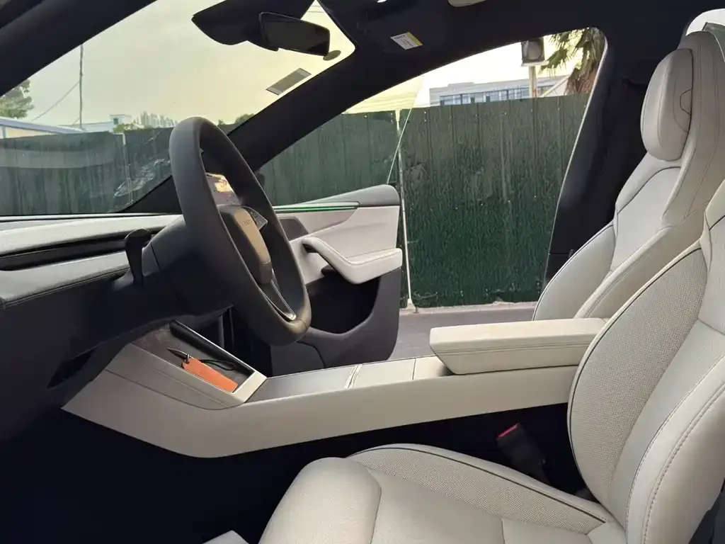 Tesla Model Y L 2026 из CN, фото 6