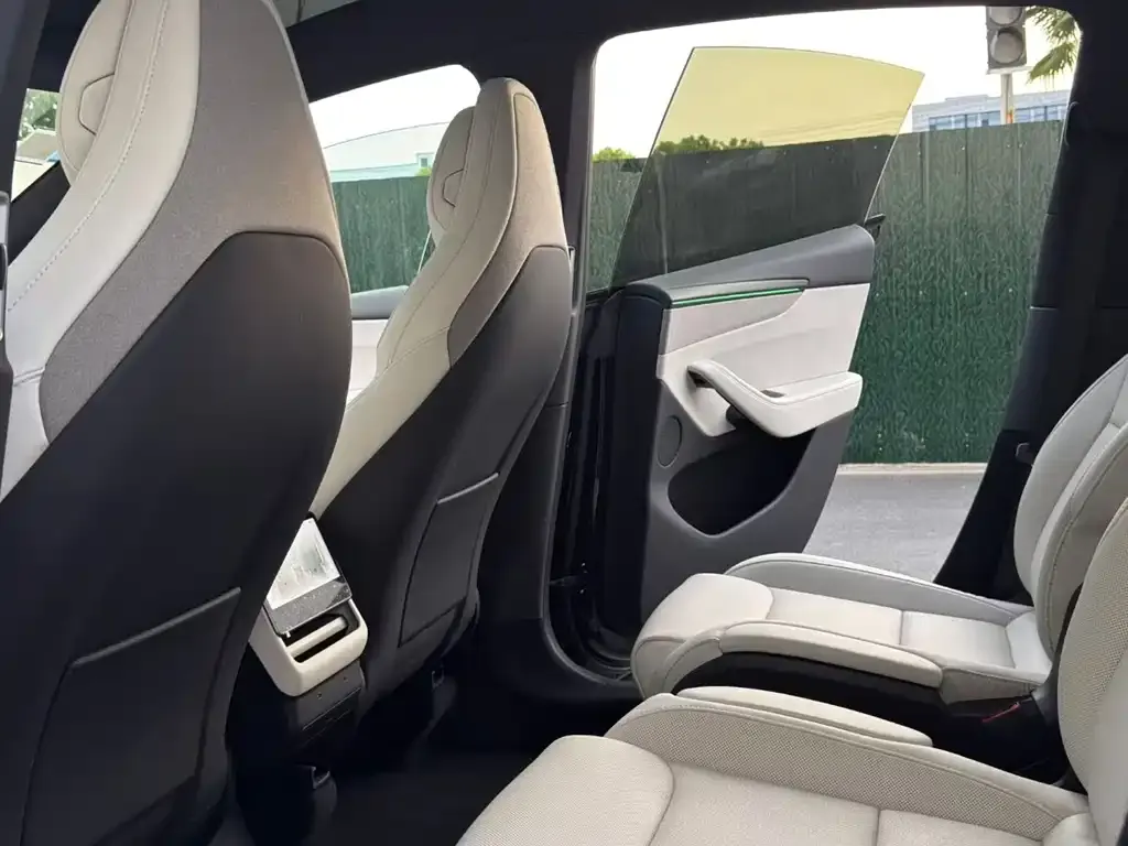 Tesla Model Y L 2026 из CN, фото 2