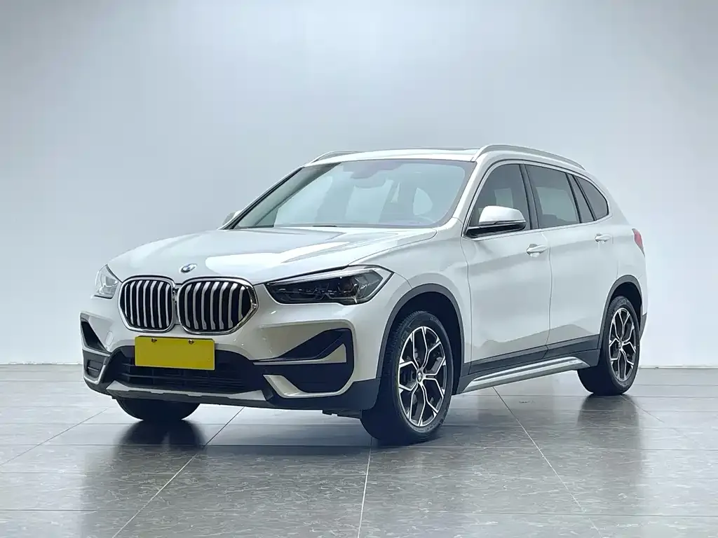 BMW X1 — фото 1