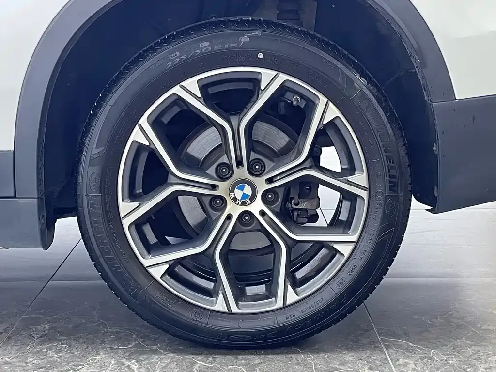 BMW X1 — фото 6