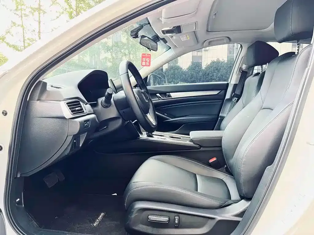 Honda Accord — фото 2