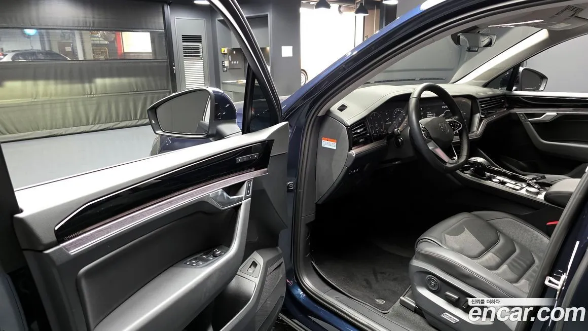 Volkswagen Touareg 2023 из KR, фото 4