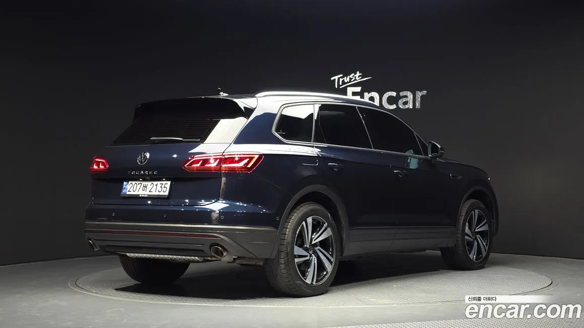 Volkswagen Touareg 2023 из KR, фото 3