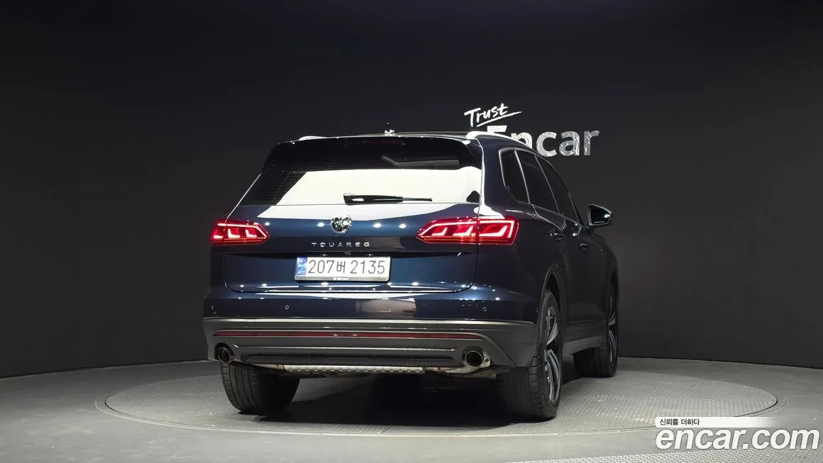 Volkswagen Touareg 2023 из KR, фото 2