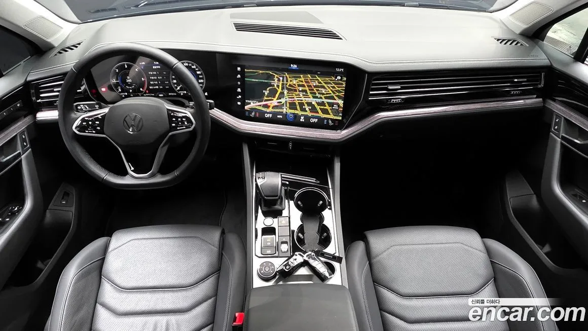 Volkswagen Touareg 2023 из KR, фото 10