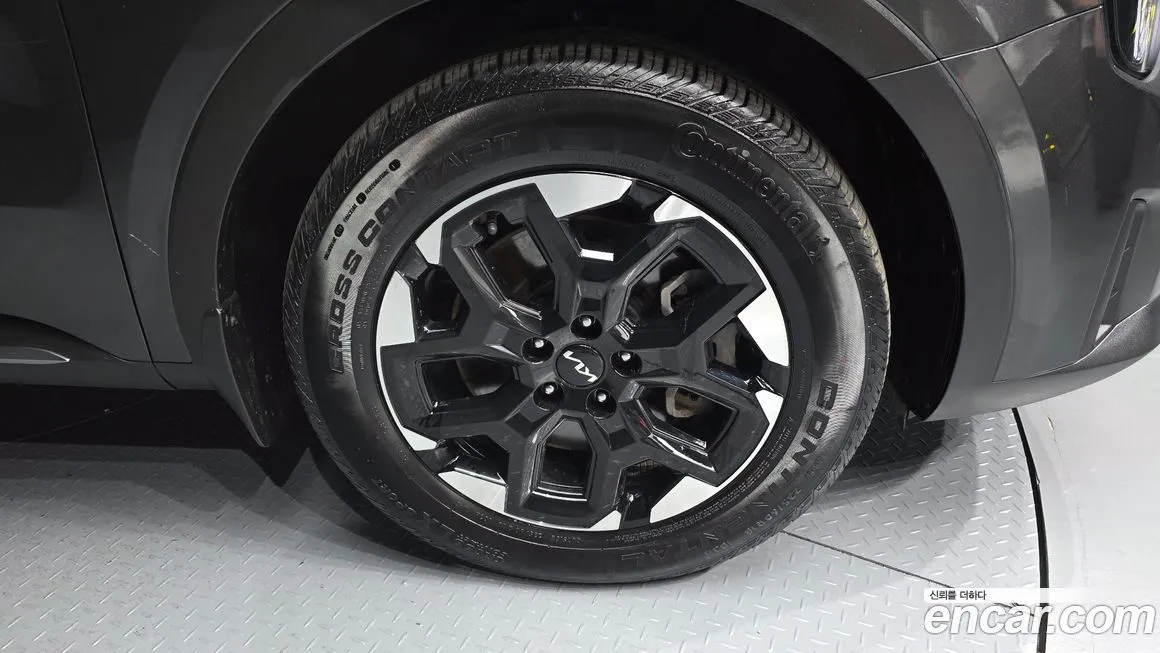 Kia Sorento — фото 7